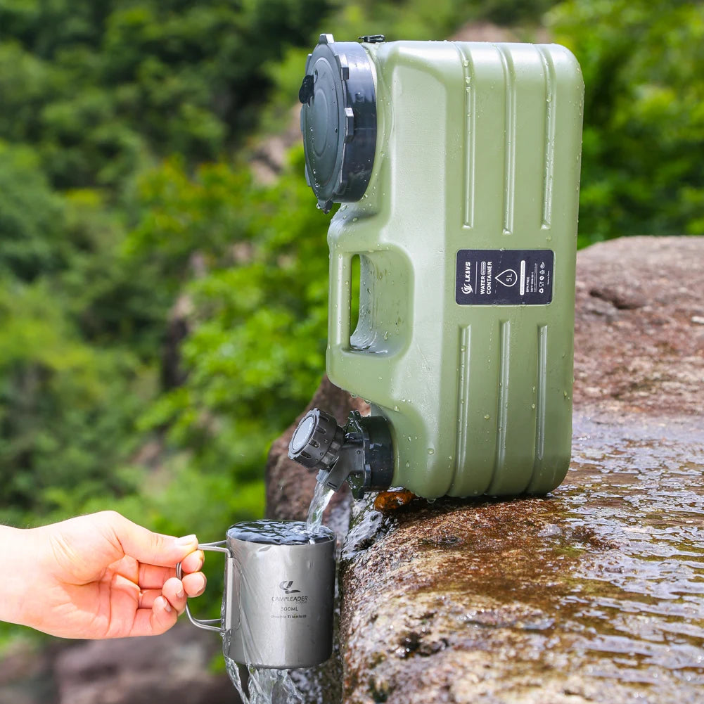 Récipients à eau de survie