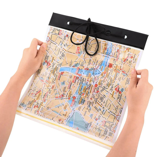 Etui étanche pour cartes routières