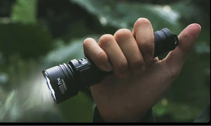 Lampe Tactique NITECORE MH25 Pro