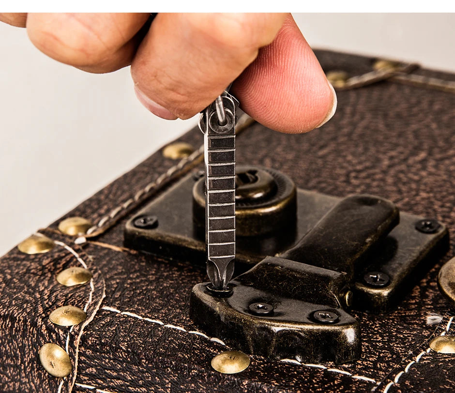 Multi-Outils 6 en 1 SWISS TECH