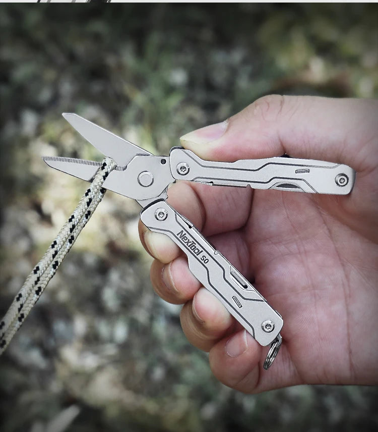 Micro Multi-Outil 8 en 1